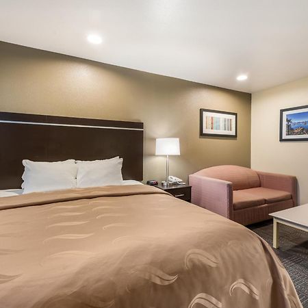 Quality Inn & Suites Near Nas Fallon Bagian luar foto