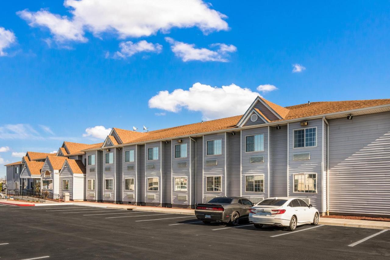 Quality Inn & Suites Near Nas Fallon Bagian luar foto