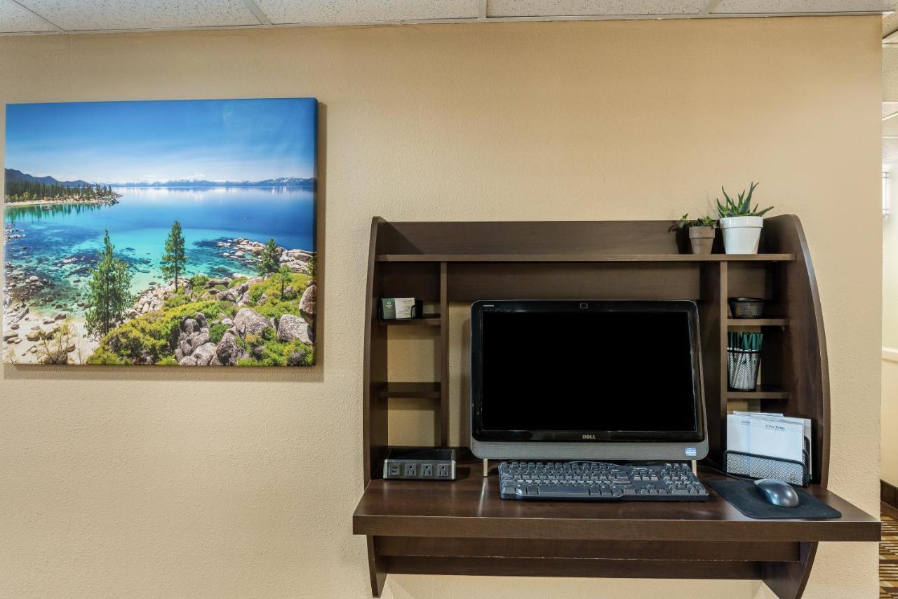Quality Inn & Suites Near Nas Fallon Bagian luar foto