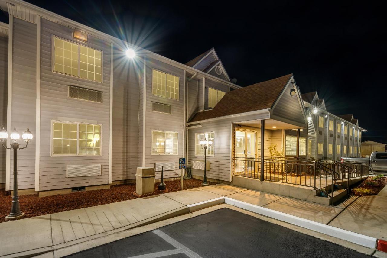 Quality Inn & Suites Near Nas Fallon Bagian luar foto