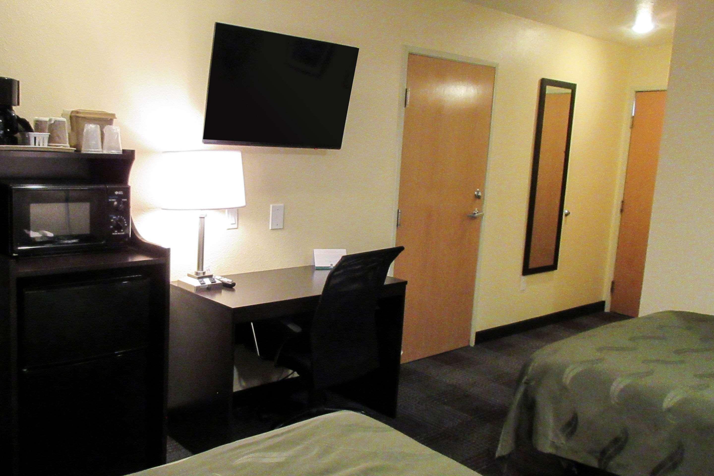 Quality Inn & Suites Near Nas Fallon Bagian luar foto