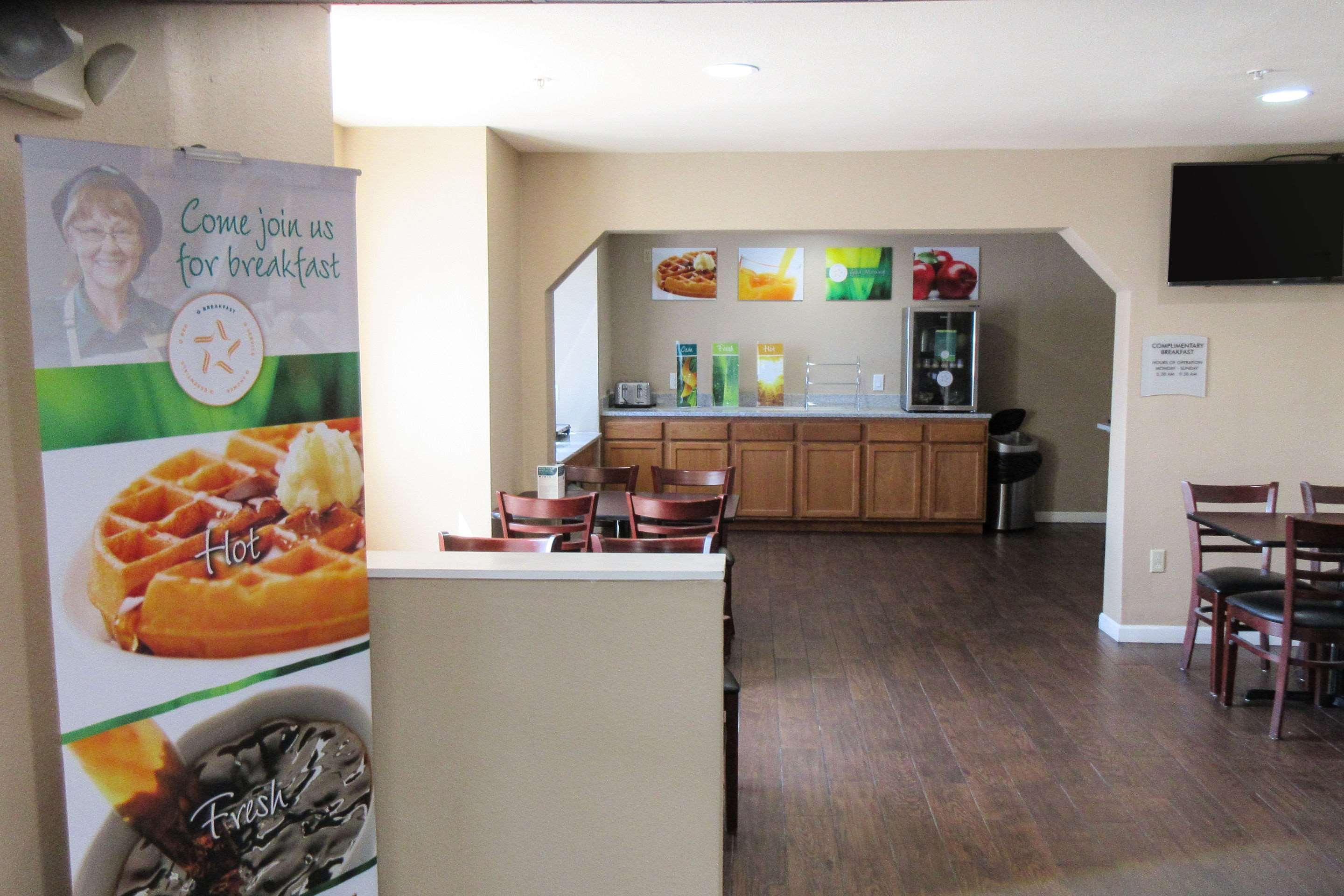 Quality Inn & Suites Near Nas Fallon Bagian luar foto