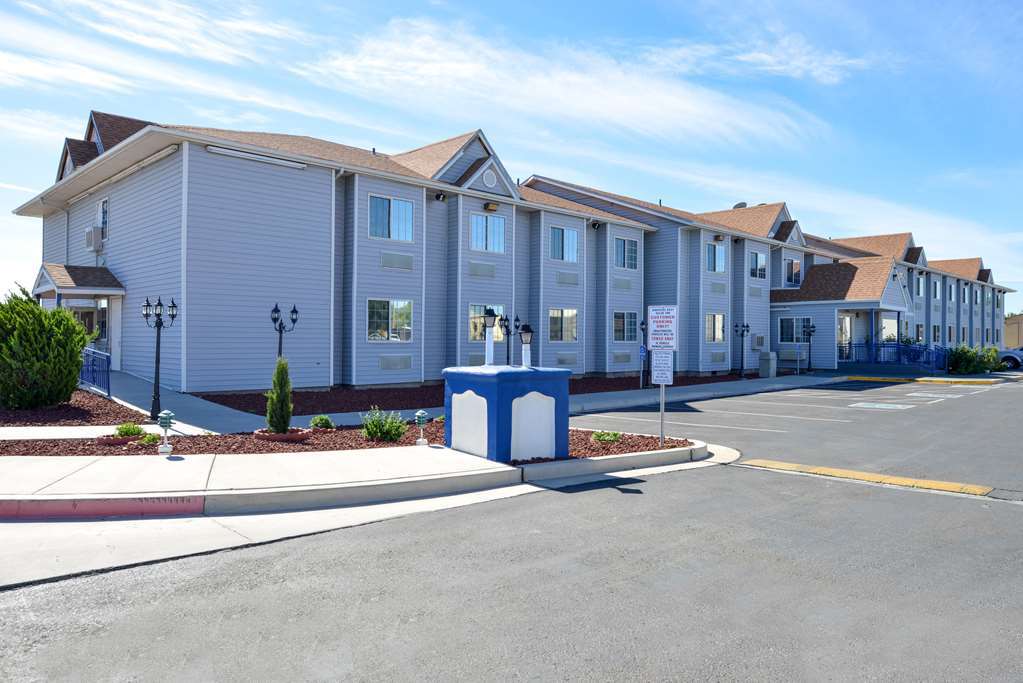 Quality Inn & Suites Near Nas Fallon Bagian luar foto